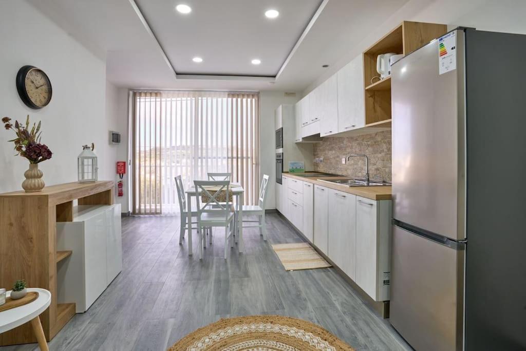 Two Bedroom Apartment In Xemxija, St. Paul'S Bay Buitenkant foto