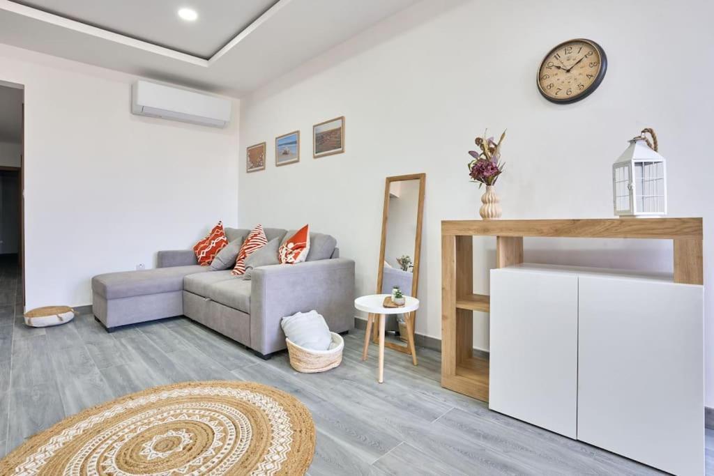 Two Bedroom Apartment In Xemxija, St. Paul'S Bay Buitenkant foto